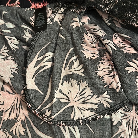 Black Floral Print Hi-Lo Skirt - Picture 10 of 10